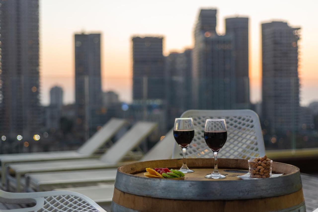Hotel Indigo Tel Aviv - Diamond District By Ihg Giv'atayim Ngoại thất bức ảnh View from the rooftop